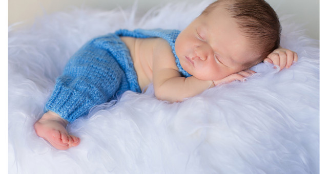 Erick | 8 dias de vida | ensaio newborn | Sapucaia do Sul | menino | fotógrafo infantil e de família São Leopoldo