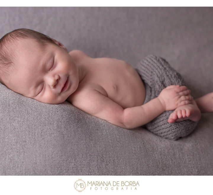 Miguel | 6 dias de vida | ensaio newborn | menino | fotógrafo infantil e de família São Leopoldo