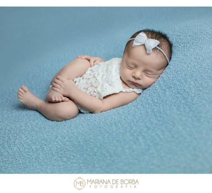 Laura | 8 dias de vida | ensaio newborn | menina | fotógrafo infantil e de família São Leopoldo