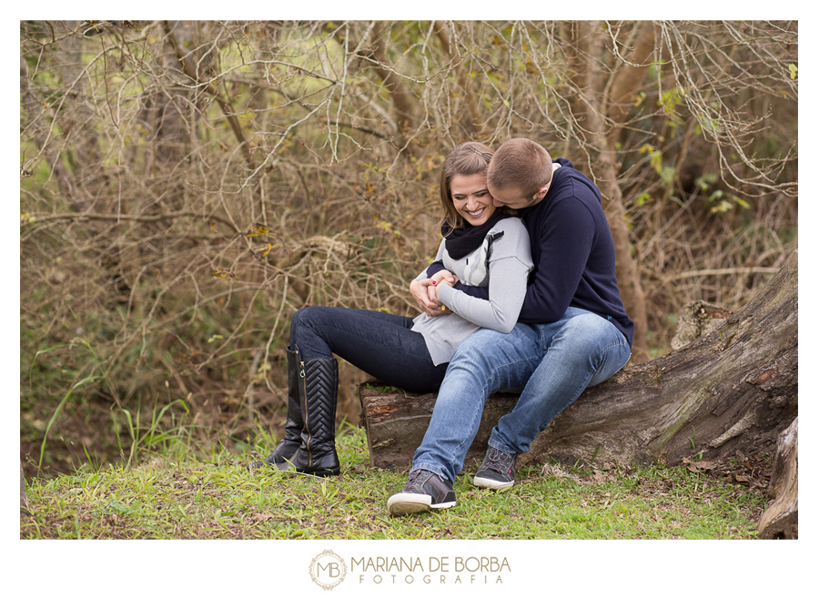 mini ensaio externo casal fernanda e felipefotografo casamento  sao leopoldo (7)