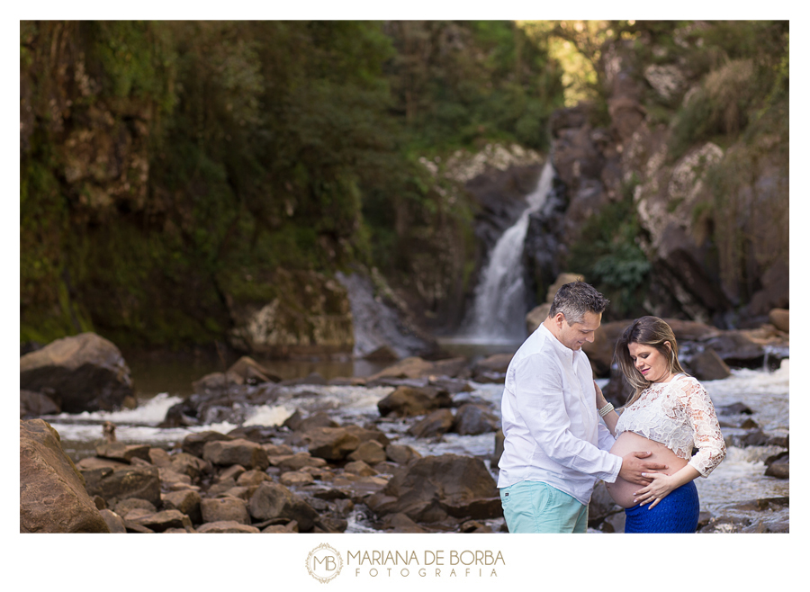 ensaioexterno-gestante-karina-e-rafael-esperando-murilo-picada-cafe-ivoti-fotografo-familia-sao-leopoldo-2