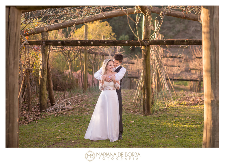 ensaio pre casamento trash the dress mariana e otto bento goncalves fotografo sao leopoldo 14